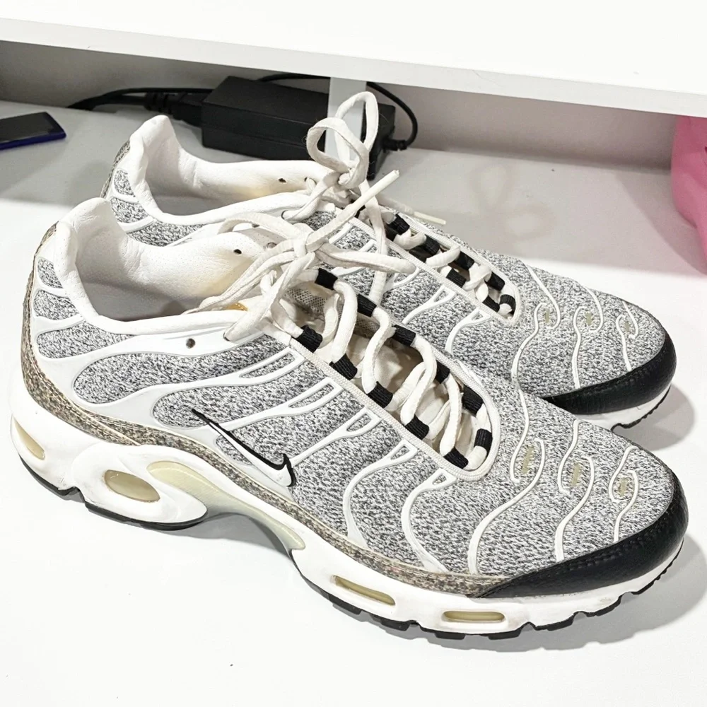 Nike AirMax TN Women Size 9.5‎ Low Top Athletic Sneakers Shoes